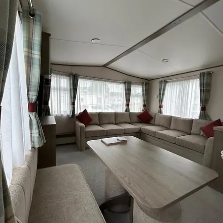 Delightful 2 Bedroom Caravan, Pencnwc, New Quay Cross Inn Exterior photo