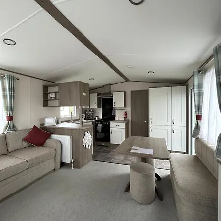 Delightful 2 Bedroom Caravan, Pencnwc, New Quay Cross Inn Exterior photo