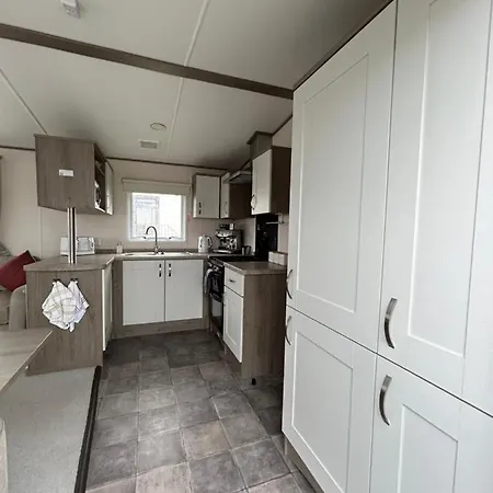 Delightful 2 Bedroom Caravan, Pencnwc, New Quay Cross Inn Exterior photo
