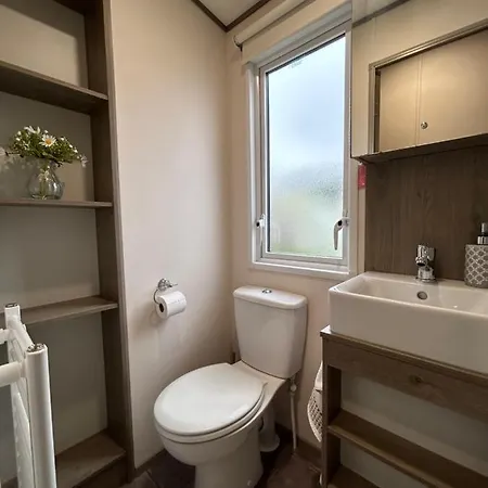 Delightful 2 Bedroom Caravan, Pencnwc, New Quay Cross Inn Exterior photo