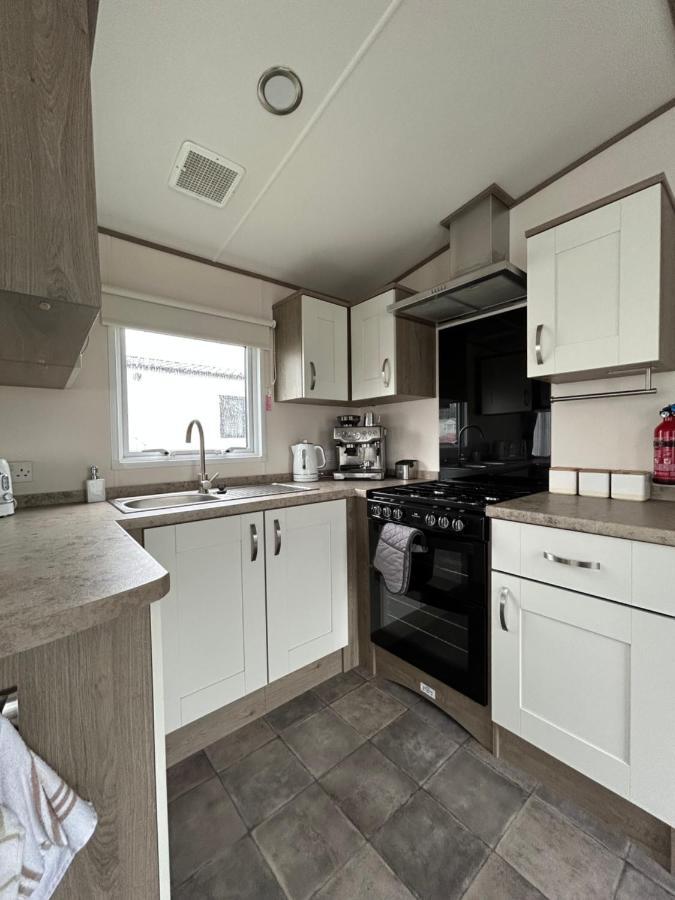 Holiday home Delightful 2 Bedroom Caravan, Pencnwc, New Quay *