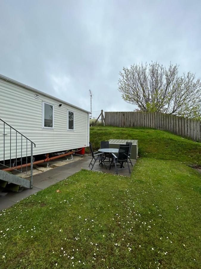 Delightful 2 Bedroom Caravan, Pencnwc, New Quay